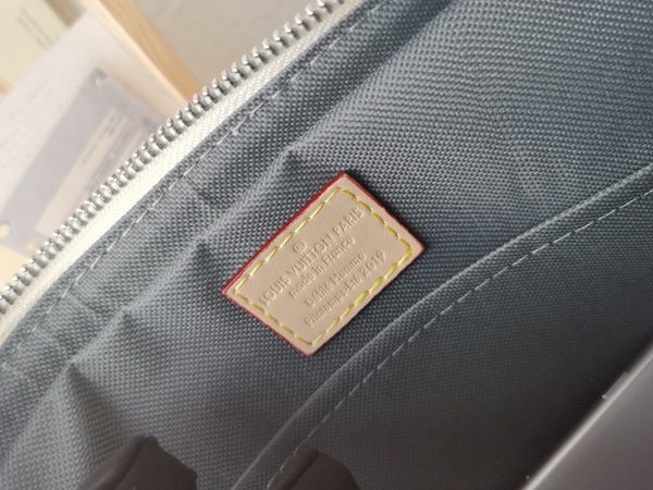 ルイヴィトンバッグ角部分ディテール